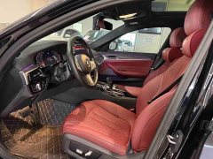 BMW 5 Series 530Li Premier M Sport Package - ფოტო 4