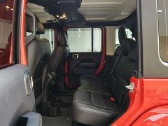 Jeep Wrangler 2.0T Sahara Four-Door - ფოტო 10