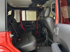 Jeep Wrangler 2.0T Sahara Four-Door - ფოტო 12