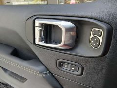 Jeep Wrangler 2.0T Sahara Four-Door - ფოტო 18