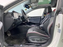 Volkswagen Lingdu L 280TSI DSG Dazzling Red Edition - ფოტო 11