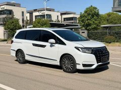 Honda Odyssey 2.0L e:HEV Luxury - ფოტო 3
