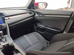 Honda Civic 2021 Hatchback 220 Turbo CVT Sharp Control - ფოტო 14