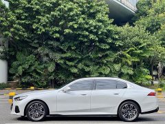 BMW 5 Series 530Li Premier M Sport Package - ფოტო 2
