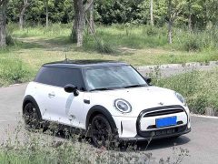 BMW MINI 1.5T COOPER Artist - ფოტო 3