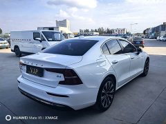 Volvo S60 B4 Smart Luxury Edition - ფოტო 9