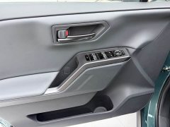 Toyota RAV4 2.0L FWD Luxury - ფოტო 12