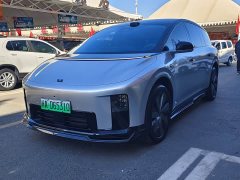 Li Auto i8 Standard Edition - ფოტო 3