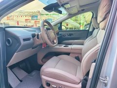 Li Auto i8 Standard Edition - ფოტო 6