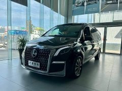Mercedes-Benz Vito 2023 2.0T Elite 7-Seater - ფოტო 1
