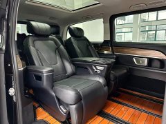 Mercedes-Benz V-Class 2022 V 260 L Long Wheelbase Luxury Edition - ფოტო 11