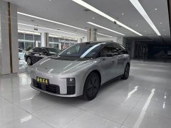 Li Auto i8 Standard Edition - ფოტო 1