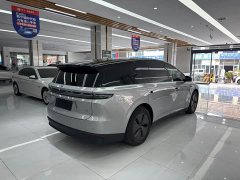 Li Auto i8 Standard Edition - ფოტო 6