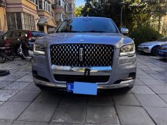 Lincoln Navigator 2022 Presidential Edition 3.5T - ფოტო 2