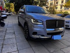Lincoln Navigator 2022 Presidential Edition 3.5T - ფოტო 3