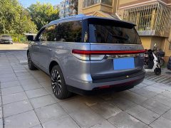 Lincoln Navigator 2022 Presidential Edition 3.5T - ფოტო 9