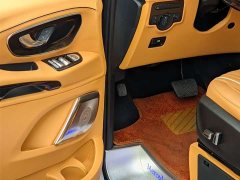 Mercedes-Benz Vito 2.0T Business Edition 7-Seater - ფოტო 7
