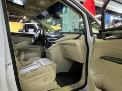 Buick GL8 ES Luxe Enjoyment Edition - ფოტო 7