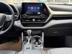 Toyota Crown Venza 2021 2.5L HEV AWD Luxury - ფოტო 10