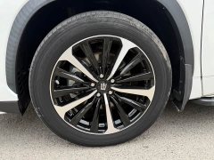 Toyota Crown Venza 2021 2.5L HEV AWD Luxury - ფოტო 18