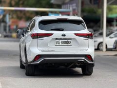 Toyota Crown Venza 2021 2.5L HEV AWD Luxury - ფოტო 6