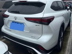 Toyota Crown Venza 2.5L HEV AWD Luxury - ფოტო 7