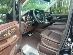 Mercedes-Benz V-Class 2022 V 260 L Long Wheelbase Luxury Edition - ფოტო 8