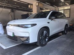 Leapmotor C16 Pure Electric 580 Deluxe Edition 6-Seater - ფოტო 1