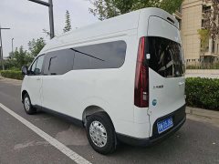 New Journey Xintu V70 2.0T Elite Auto Long Wheelbase Mid-roof 6/7 Seater - photo 4