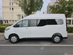 New Journey Xintu V70 2.0T Elite Auto Long Wheelbase Mid-roof 6/7 Seater - photo 7