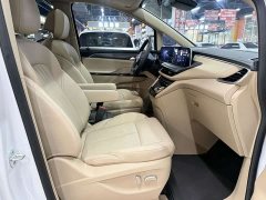 Buick GL8 New Energy Lusang Respect Edition - ფოტო 11