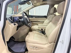 Buick GL8 New Energy Lusang Respect Edition - ფოტო 8