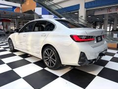 BMW 3 Series 320Li M Sport Package - ფოტო 17