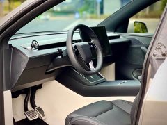 Tesla Model Y L 2025 Long Range All-Wheel Drive - ფოტო 8