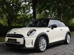 BMW MINI 1.5T COOPER Artist - ფოტო 1