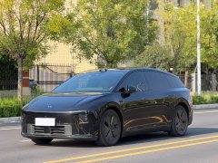 Li Auto i6 2025 Two-Wheel Drive Standard - ფოტო 1