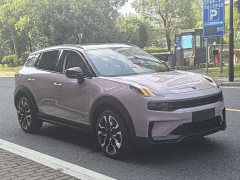 Lynk & Co Geely Lynk & Co 06 Remix 1.5T Halo Edition - ფოტო 3