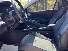 Hyundai Elantra 2022 1.5L CVT Luxury - ფოტო 15