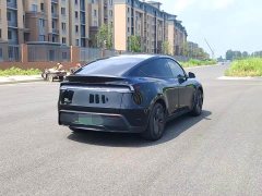 Tesla Model Y Rear-Wheel Drive - ფოტო 7