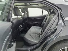 Toyota Camry Hybrid Luxury - ფოტო 15