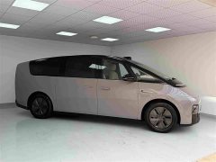 Li Auto Li Xiang MEGA Ultra - ფოტო 3
