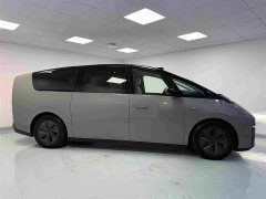 Li Auto Li Xiang MEGA Ultra - ფოტო 3