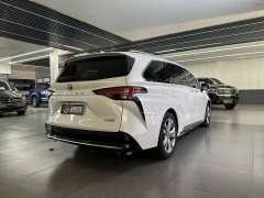Toyota Sienna 2.5L Hybrid Platinum Edition - ფოტო 9