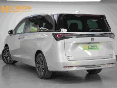Buick GL8 New Energy Lusang Respect Edition - ფოტო 4