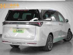 Buick GL8 New Energy Lusang Respect Edition - ფოტო 5