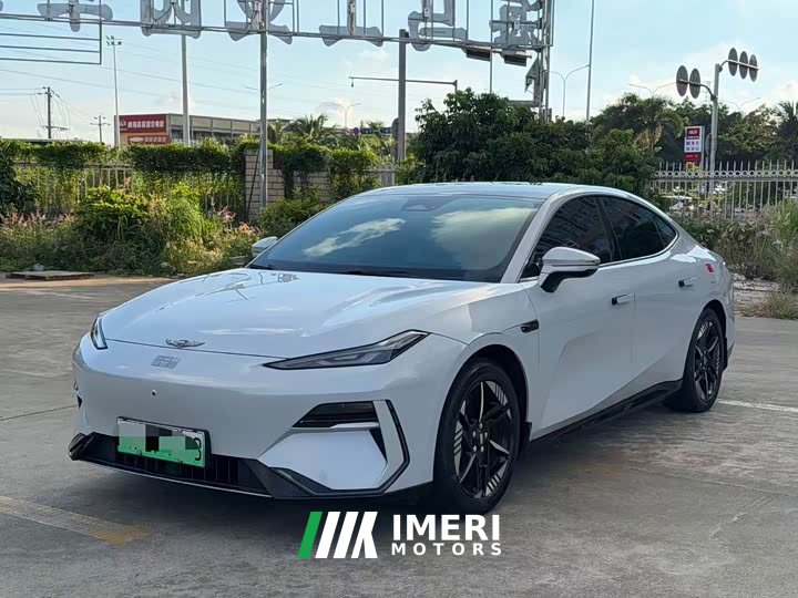 Geely Galaxy E8 550km Rear-Wheel Drive Pro
