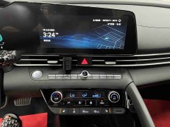 Hyundai Elantra 1.5L CVT Luxury - ფოტო 12