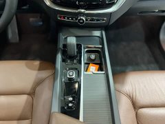 Volvo XC60 B5 AWD Smart Luxury Edition - ფოტო 12