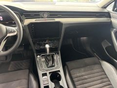 Volkswagen Magotan 330TSI DSG 30th Anniversary Edition - ფოტო 9