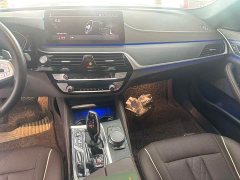 BMW 5 Series Facelift 530Li Premier M Sport Package - ფოტო 9